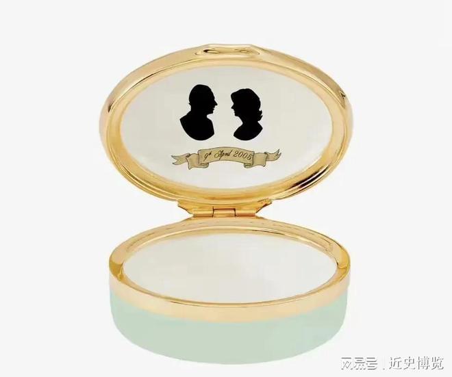 查尔斯纪念瓷婚赠送卡米拉皇家定制珐琅盒两人头像对视好浪漫(图2)
