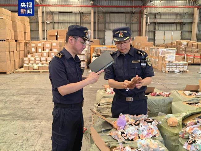 Labubu盗版泛滥钻了什么空子仿制门槛低利润高(图2)