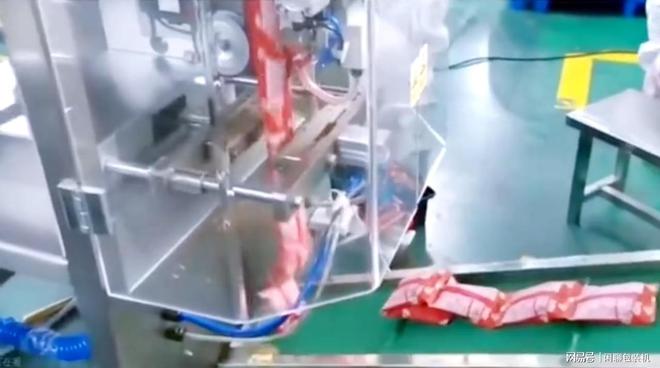 一口一包不求人！这款妙脆角包装机一连五包效率拉满！(图1)