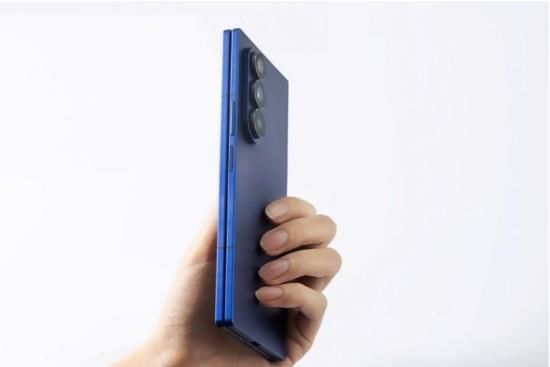 三星GalaxyZFold7：集大成之作最轻薄的ZFold系列机型(图6)