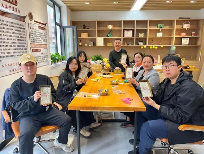 延吉市民昌社区工会匠人馆：金铁元以纸为媒续写非遗传承新篇章(图2)
