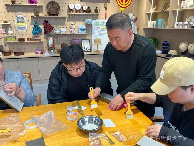 延吉市民昌社区工会匠人馆：金铁元以纸为媒续写非遗传承新篇章(图3)