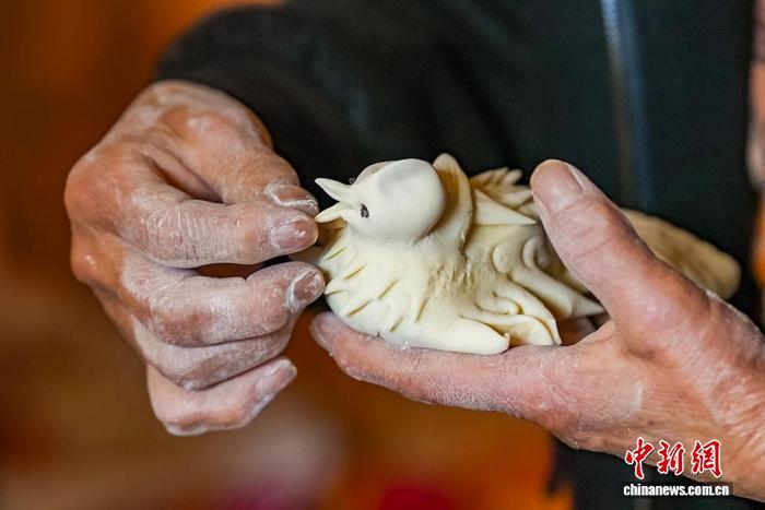 清明“面燕”衔春意“家乡味”撬动时令新消费(图1)