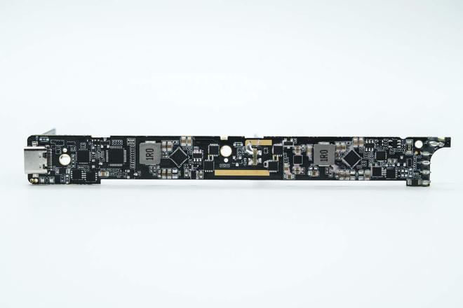 支持两电池及影石Insta360X5同时充电影石多功能充电管家拆解(图6)