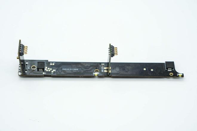 支持两电池及影石Insta360X5同时充电影石多功能充电管家拆解(图5)