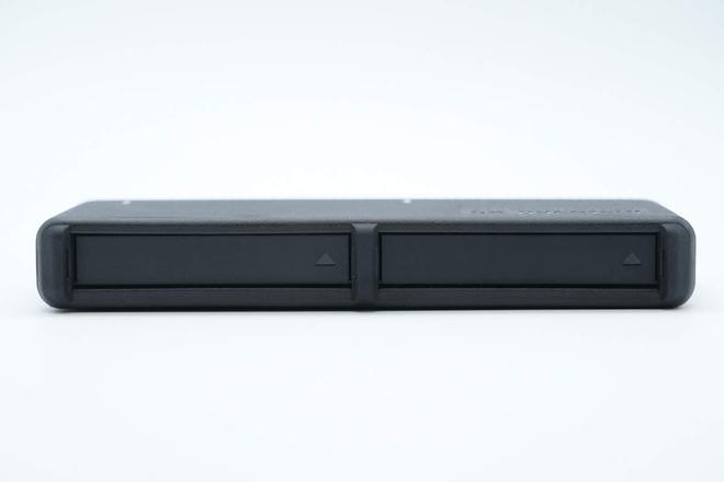 支持两电池及影石Insta360X5同时充电影石多功能充电管家拆解(图2)