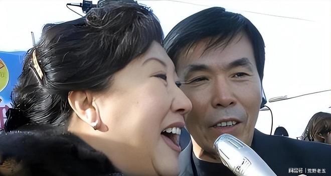 75岁老艺术家何庆魁被亲儿子背刺称他嫖不动啦每月1万够花(图5)